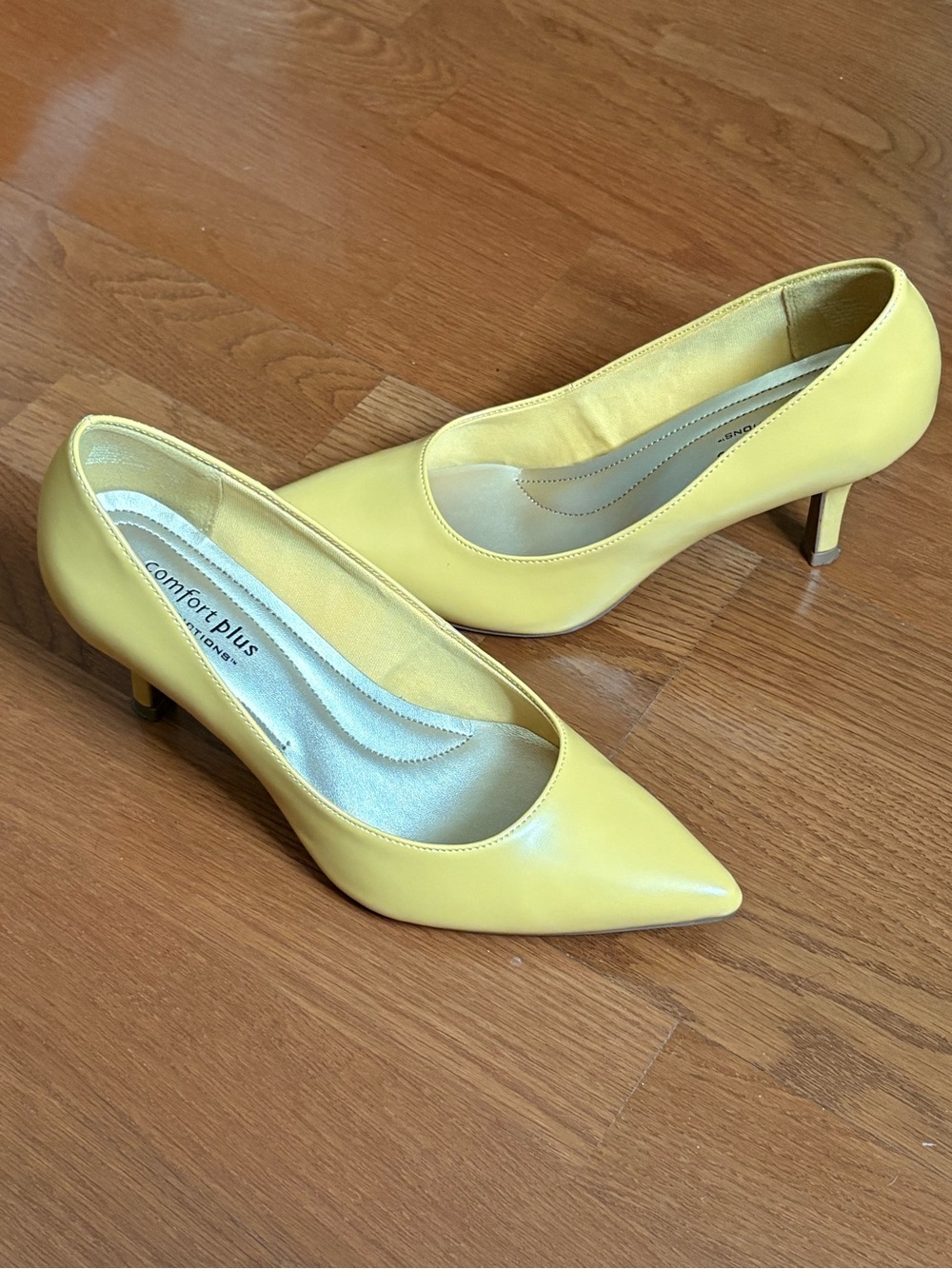 comfort plus by Predictions Bright Yellow Pointed-Toe Kitten Heel Pumps